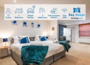 LARGE Town Centre Townhouse for Work and Leisure inc Private Parking
